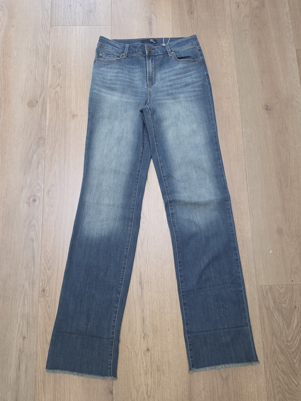 1822 Denim Vintage Straight Jeans NWT Size 10/30 Medium Wash Cuffed or Uncuffed